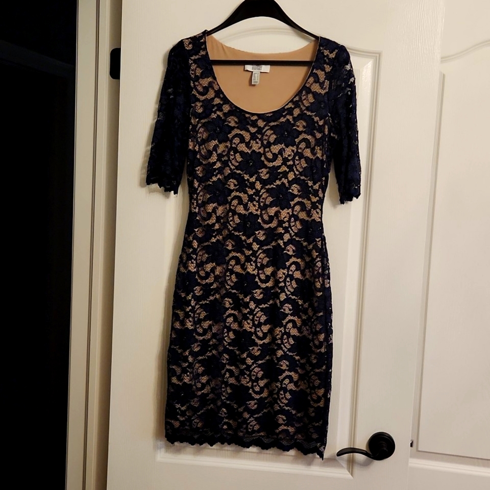 Badgley Mischka Women's size 10  lace dress